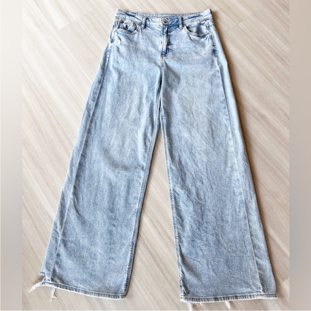 American Eagle Super High Waisted Light Blue Baggy Wide-Leg Women Jeans